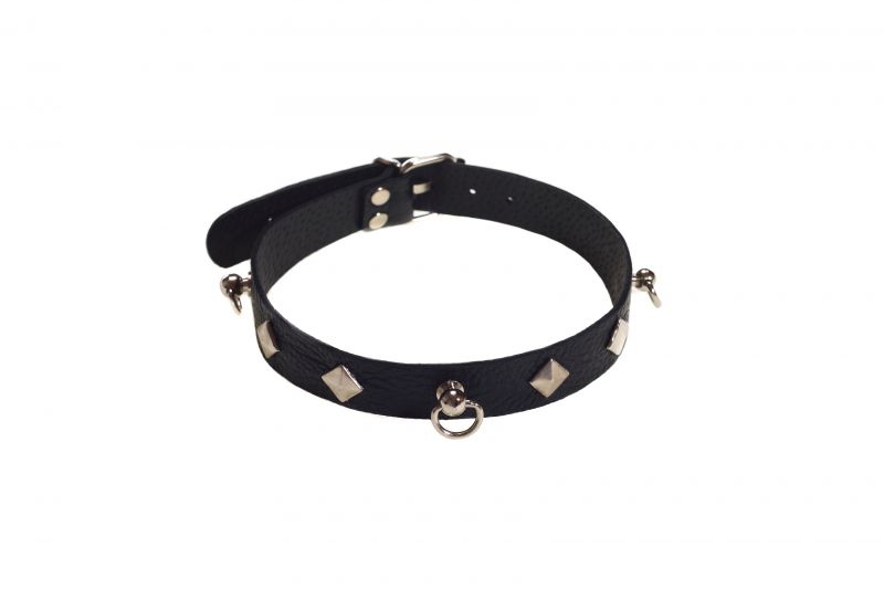 ������� Leather Choker