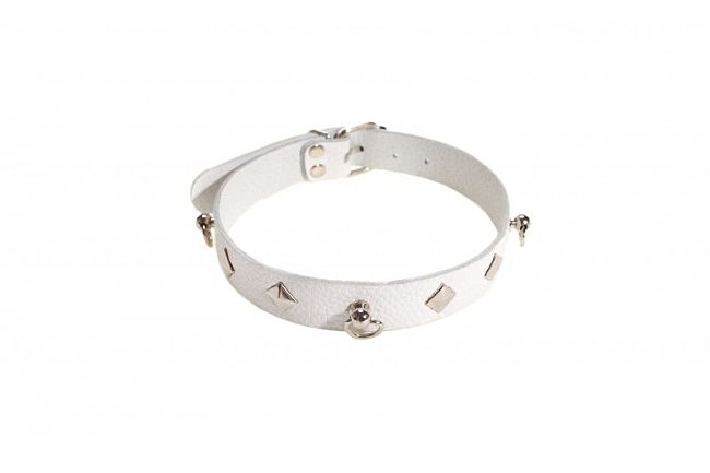 ������� Leather Choker
