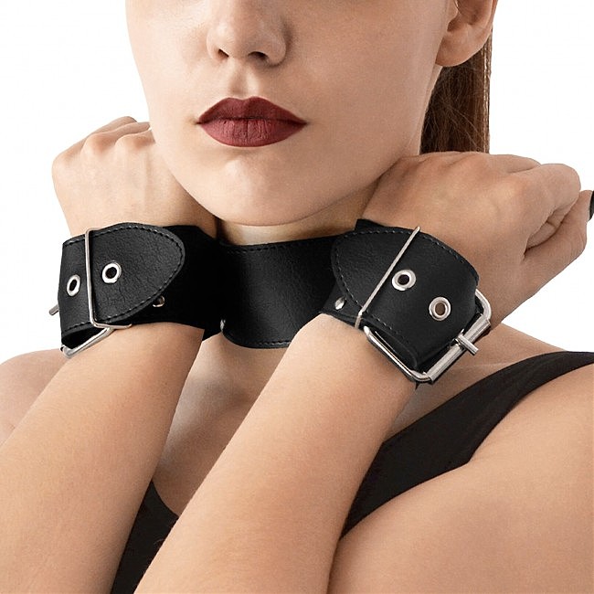       Art of Sex — Bondage Collar with Handcuffs