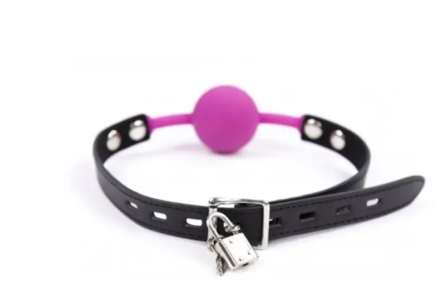 Silicone ball gag rose with lock