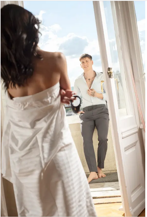         We-Vibe Tease Us Bond + Moxie