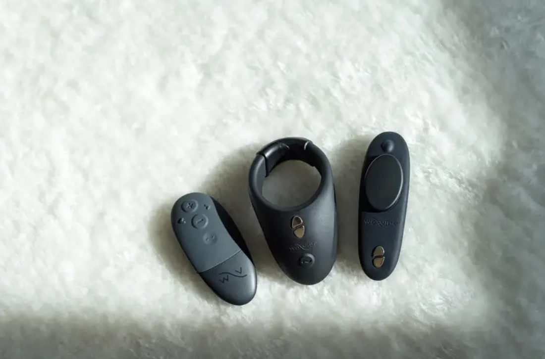         We-Vibe Tease Us Bond + Moxie