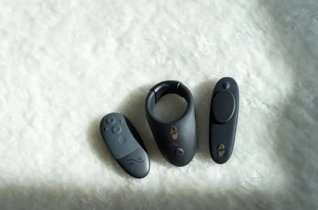         We-Vibe Tease Us Bond + Moxie