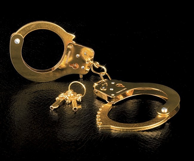     FFS Gold Metal Cuffs Pipedream, 