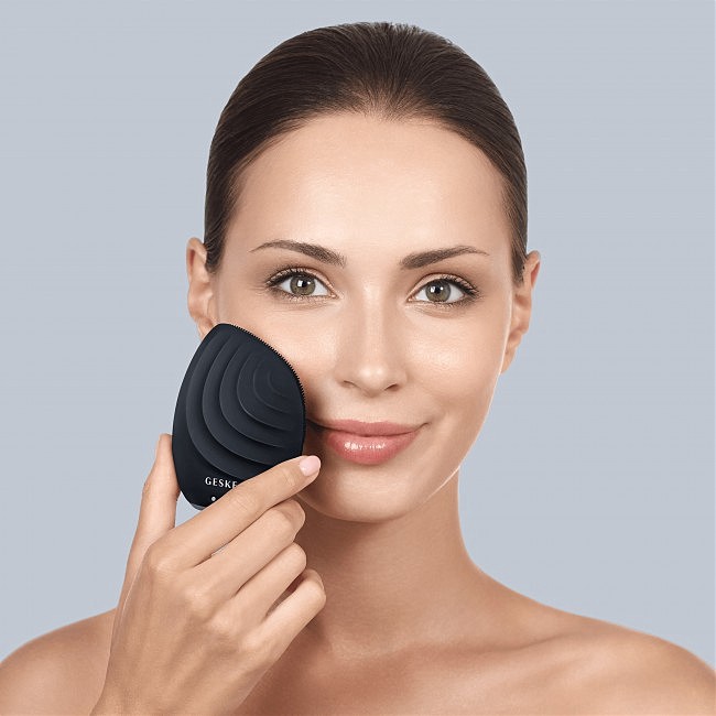      GESKE Sonic Facial Brush 51 black