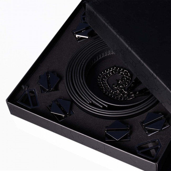   8    LOCKINK 8-Bondage-Straps Restraint Set