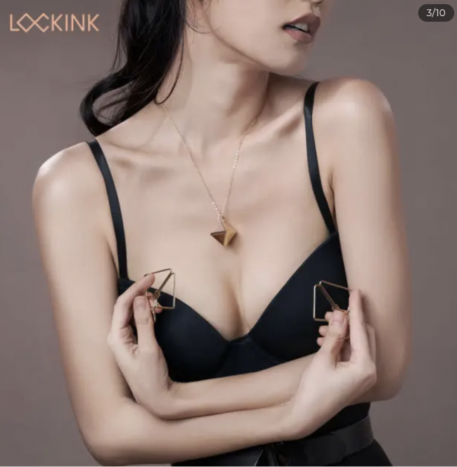       LOCKINK Nipple Clamps with Heavy Pendant  Golden