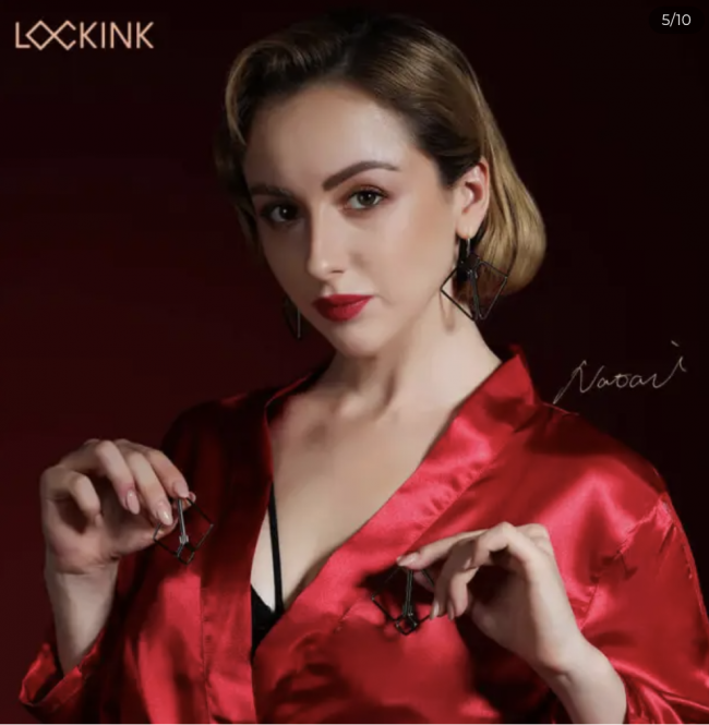       LOCKINK Nipple Clamps with Heavy Pendant  Golden