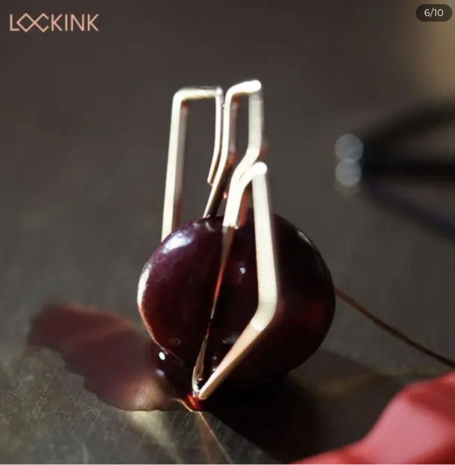       LOCKINK Nipple Clamps with Heavy Pendant  Golden