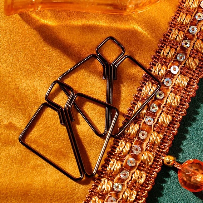    LOCKINK Nipple Clamps