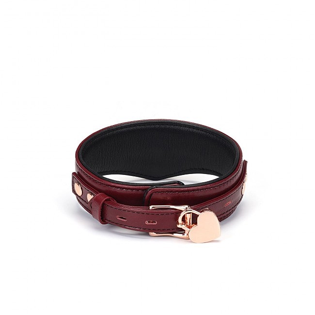     Liebe Seele Wine Red Curved Collar, -
