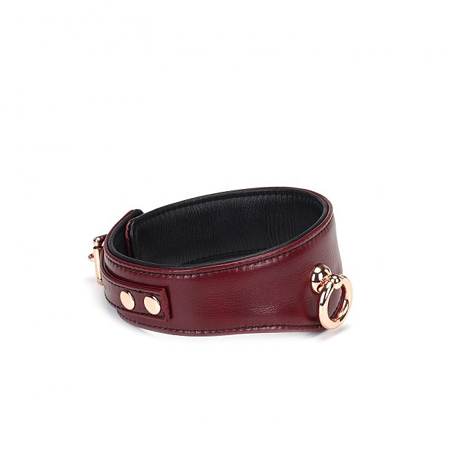    Liebe Seele Wine Red Curved Collar, -