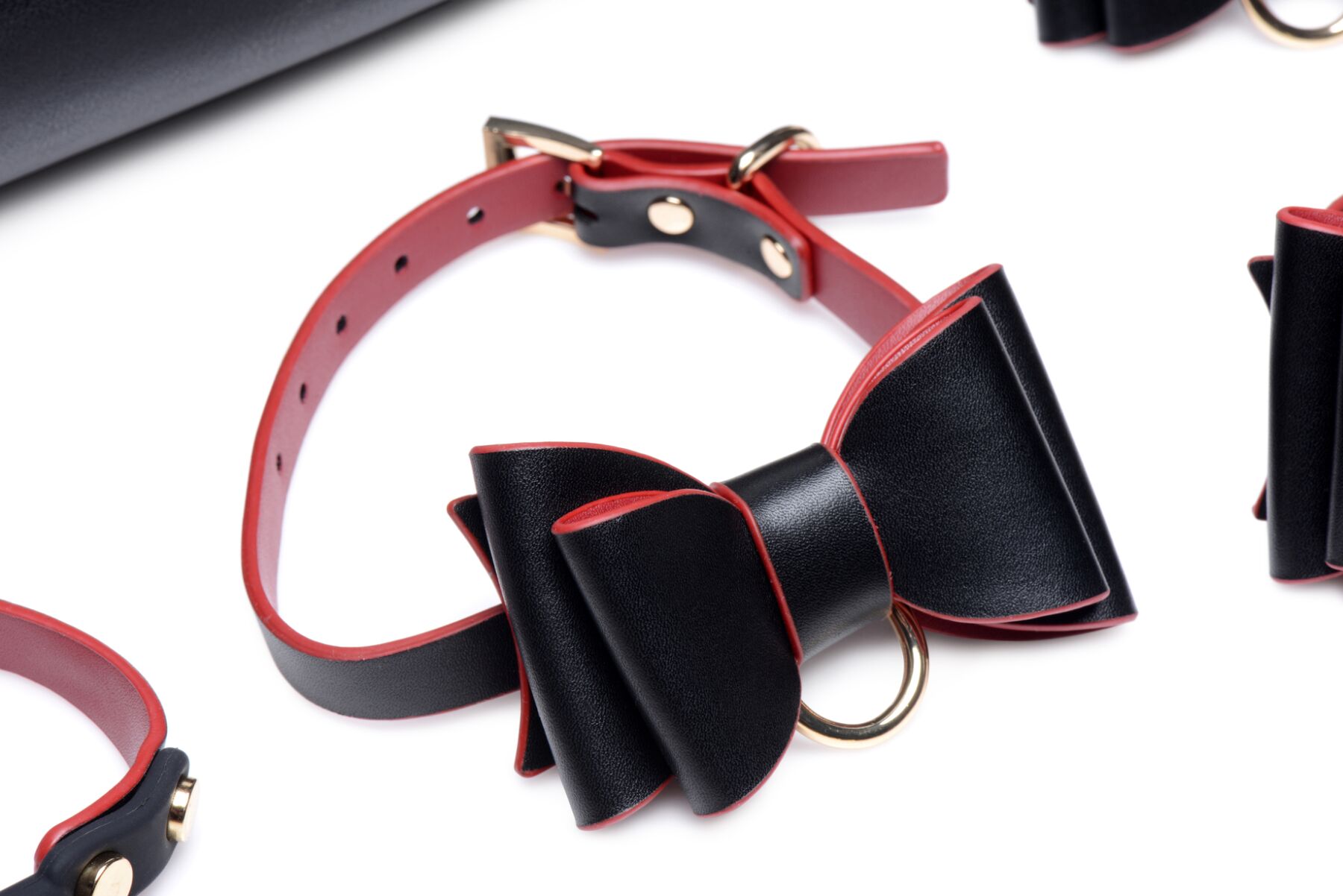      Master Series Bow Luxury BDSM Set With Travel Bag, 11 